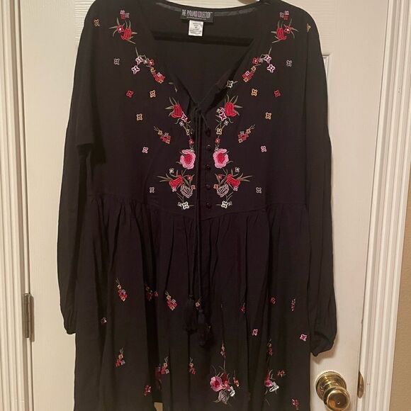 The Pyramid Collection Women’s Black Embroidered Floral Dress M - Picture 14 of 16